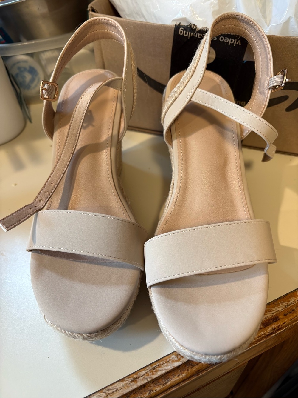 Women’s beige cream Wedge Ankle‑Strap Sandals 4 in heel Sz 8